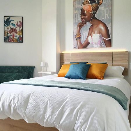 Apartamento Tropical Con Piscina Cerca De La Playa توريمولينوس المظهر الخارجي الصورة