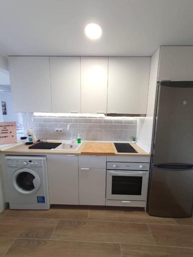Apartamento Tropical Con Piscina Cerca De La Playa توريمولينوس المظهر الخارجي الصورة