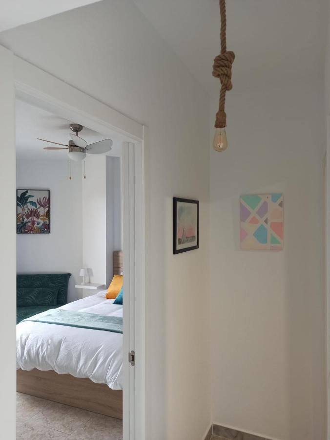Apartamento Tropical Con Piscina Cerca De La Playa توريمولينوس المظهر الخارجي الصورة